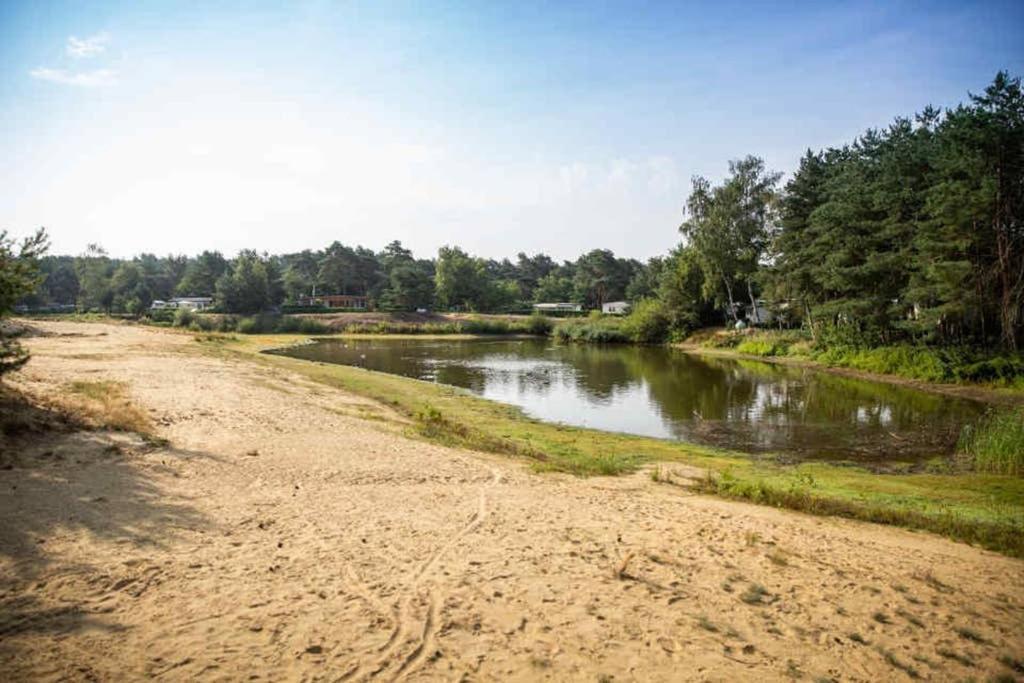 " Casitacuriosa " Chalet Op Camping Met Buitenzwembad Balen Exterior photo